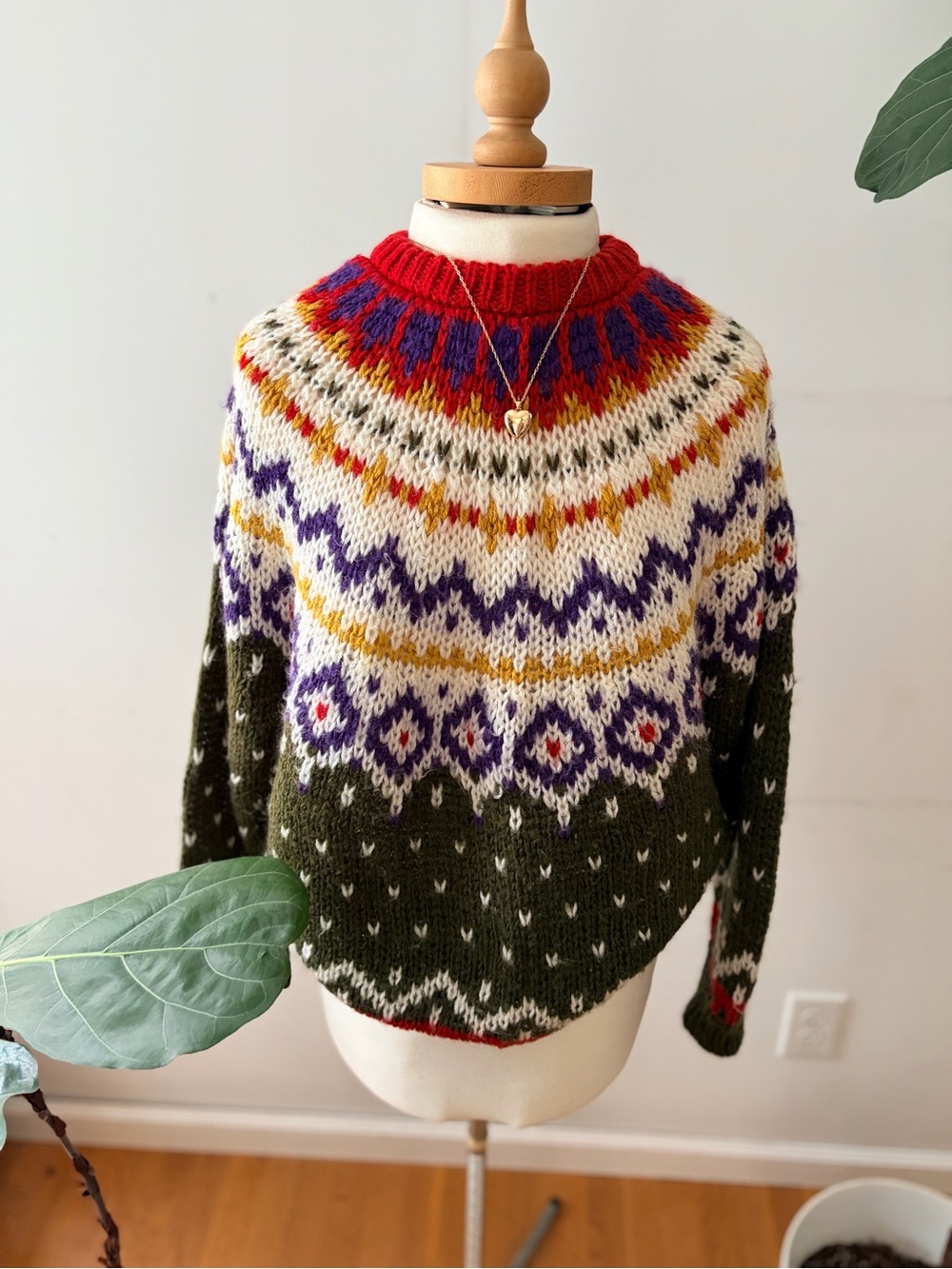 Vintage 90s I.V.Y. Hand-Knit Fair Isle Sweater Olive Green Nordic Grandpacore